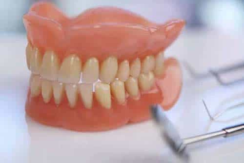 protese-dentaria-min-min-min-min